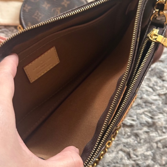 LOUIS VUITTON  MULTI POCHETTE - Picture 6 of 17